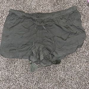Cute Army Green Aerie Shorts